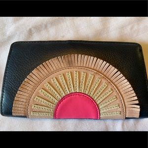 NWOT Fossil women’s leather wallet